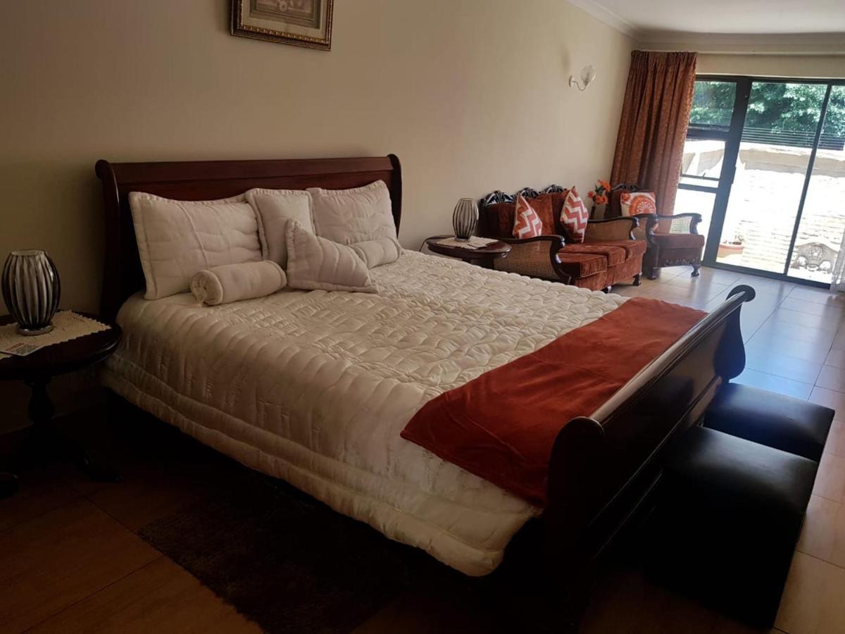 Upper Houghton Guesthouse 요하네스버그 외부 사진